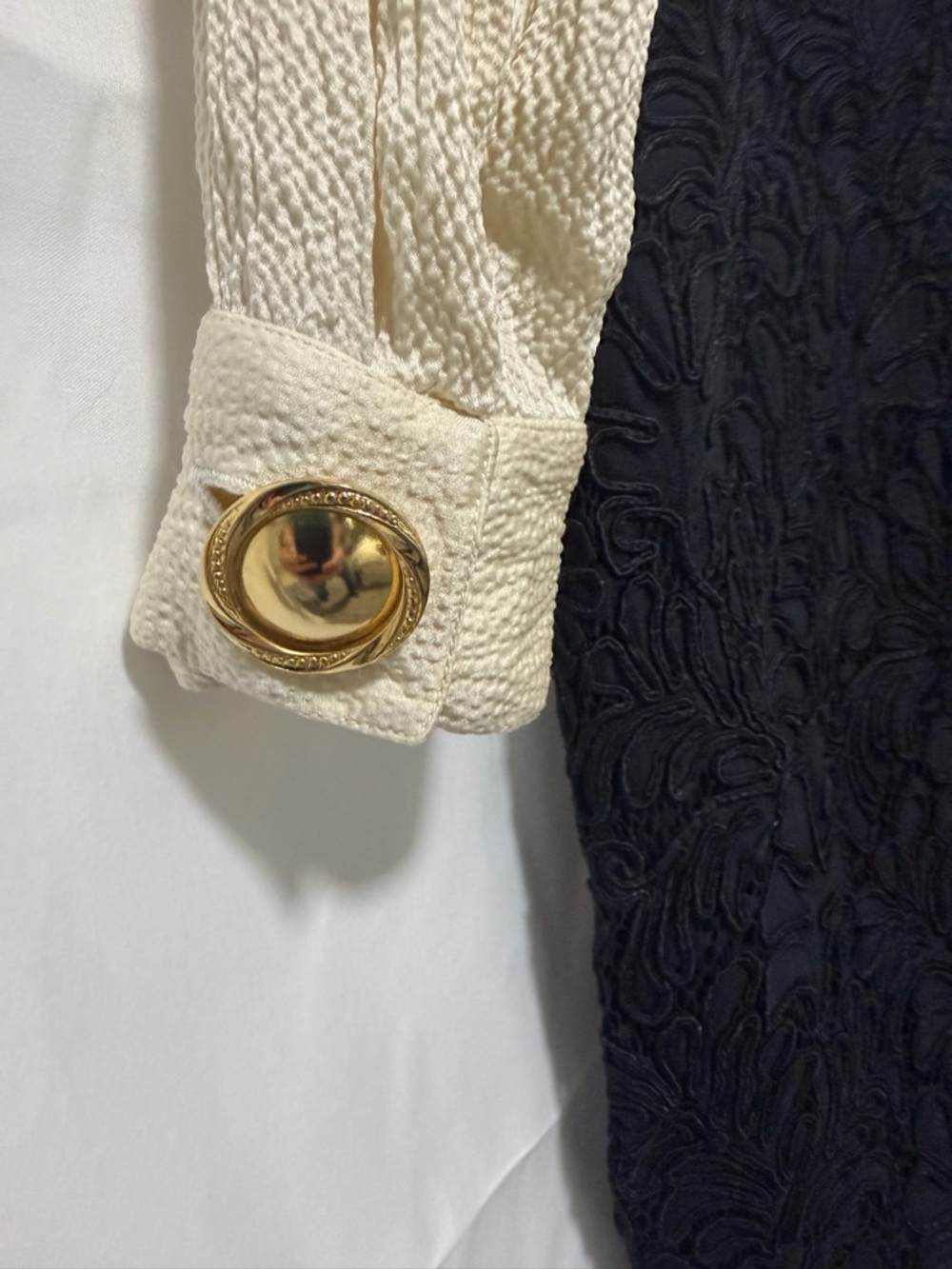Liancarlo VintageTwo-Tone Long Sleeve Dress with Gold Embroidered Waist - Picture 9 of 9